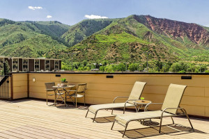 Glenwood Springs Inn | See the Mountains